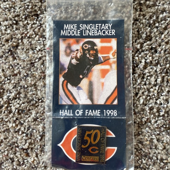 Chicago Bears Fan Package!! NWT puffer vest in L, foam hat, cap, shorts & more! - Picture 5 of 17